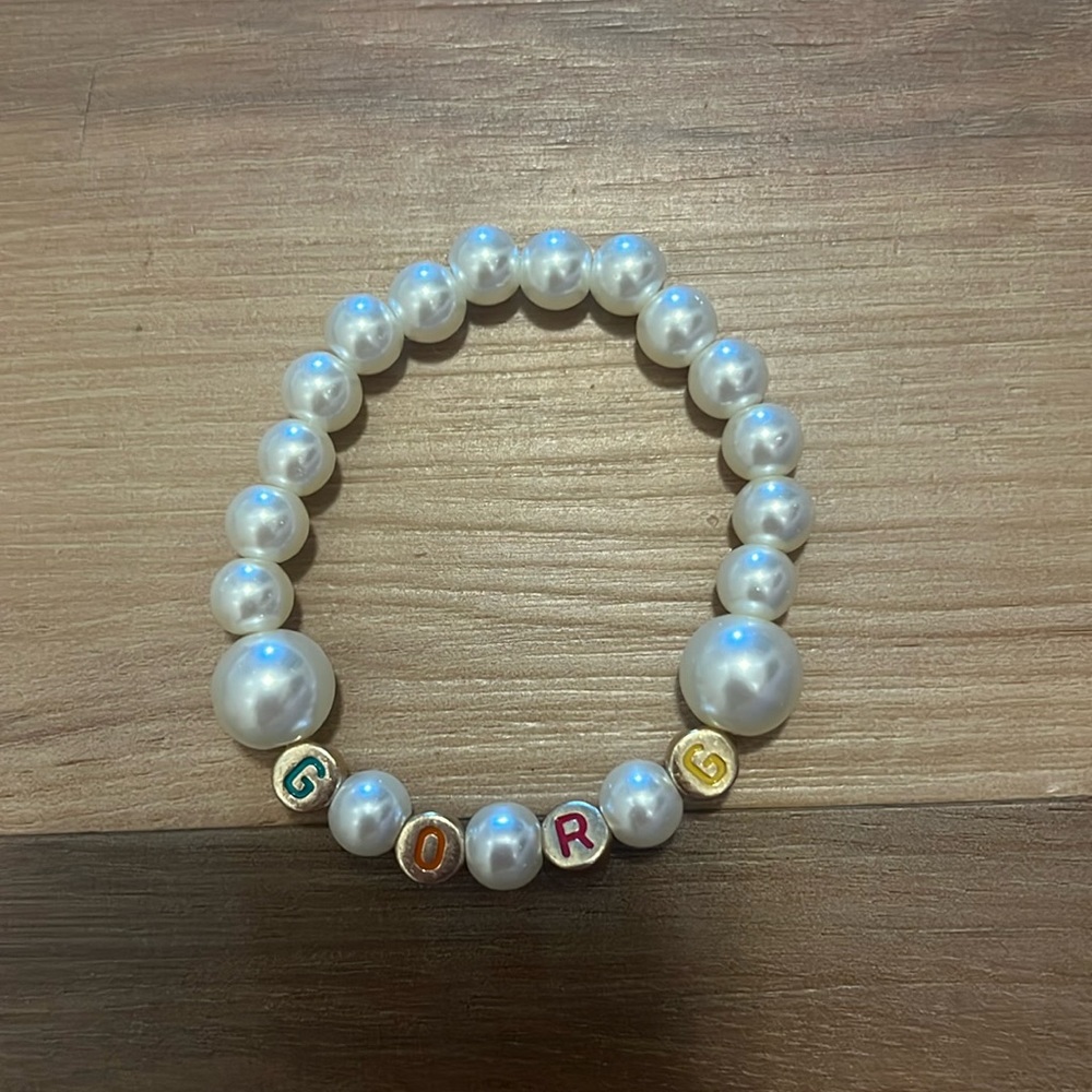 Pearl bracelet